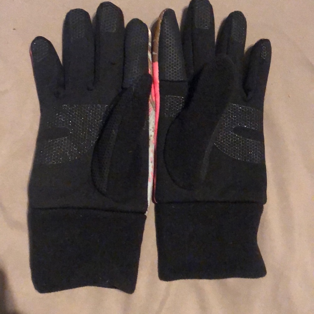 Winter gloves - Picture 3 of 3